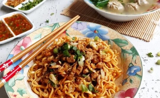 Resep dan Cara Membuat Mie Yamin Bandung