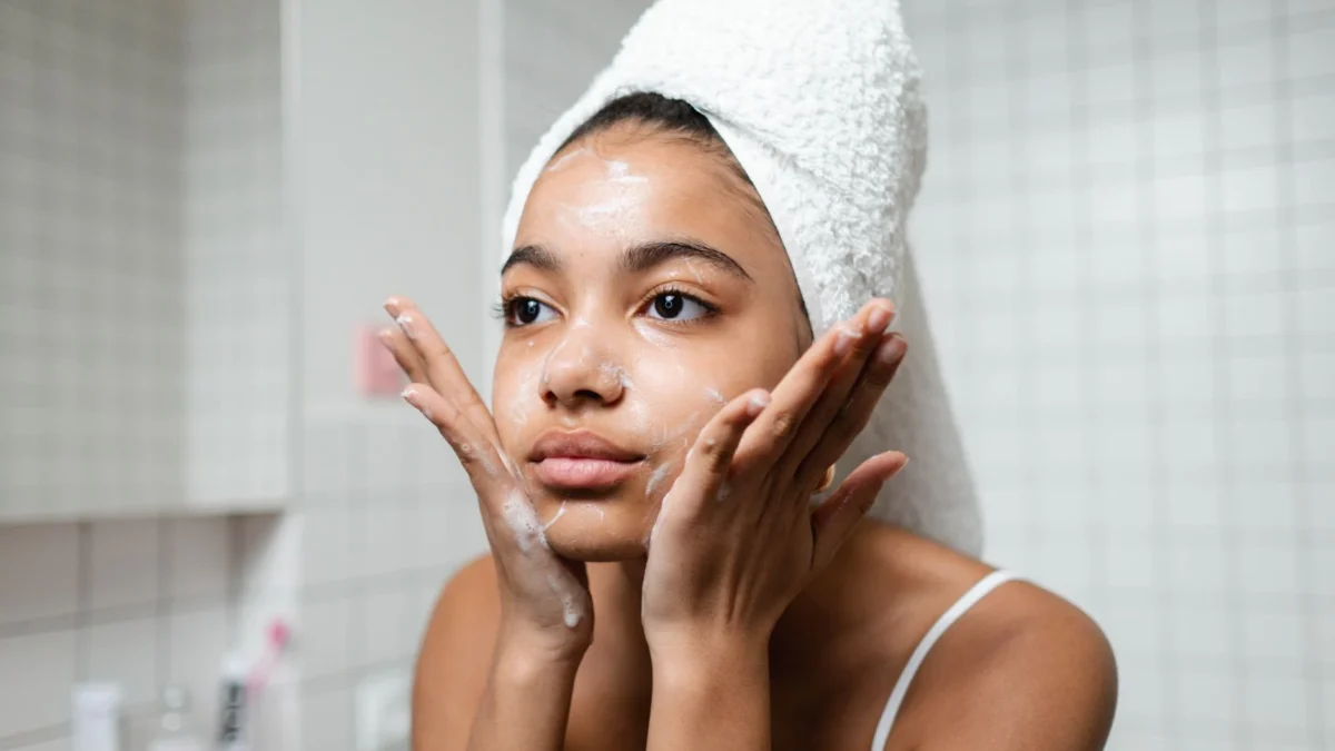 Cara Merawat Kulit Secara Rutin untuk Tampilan Wajah Glowing