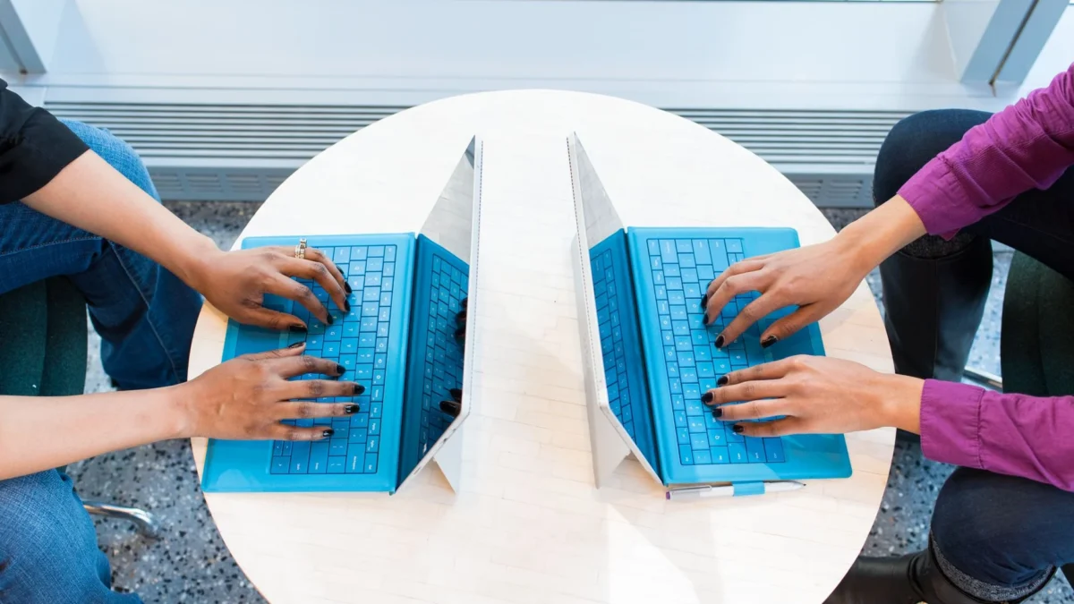 Laptop untuk Produktivitas Kerja Cara Memilih yang Paling Tepat