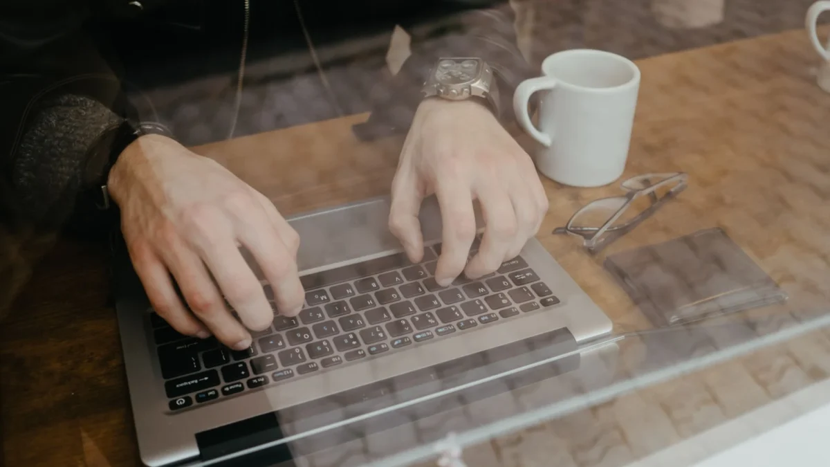 Cara Memilih Laptop Harian yang Tepat Tanpa Takut Salah Beli